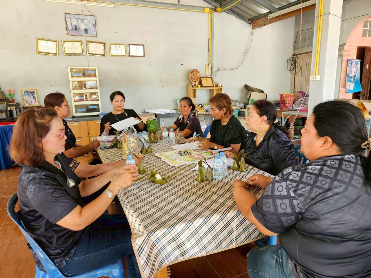 พช.ปากพนัง : ประชุมคณะทำงานขับเคลื่อนกองทุนพัฒนาบทบาทสตรีตำบลคลองกระบือ