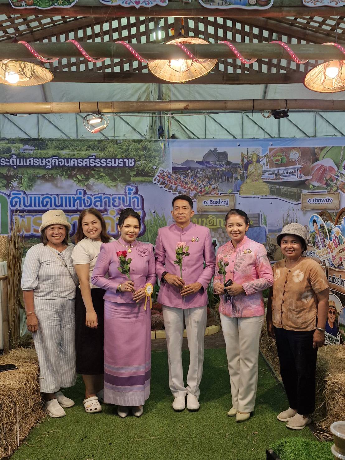 พช.ปากพนัง ร่วมกิจกรรมเดินแบบผ้าไทยการกุศล